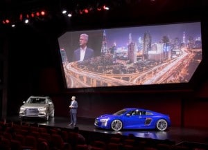  奥迪总裁兼主席 Rupert Stadler 在亚洲消费电子展的主题演讲中说明了汽车行业发生的数字性变革。