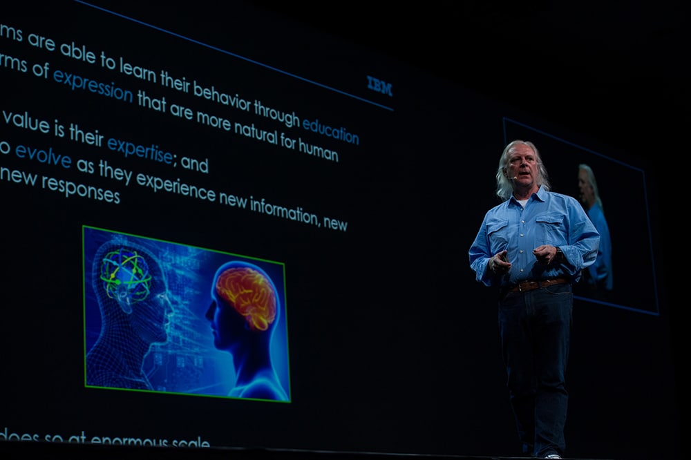 IBM 的 Rob  High 解释 Watson 学习如何更好地了解与它互动的人。 
