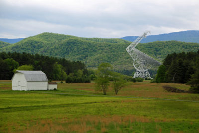 Researchers used AI to analyze over 150 terabytes of data collected by the Green Bank Telescope (above), one of the world’s largest radio telescopes, located in West Virginia.
